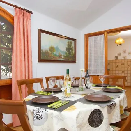 Garita - 4 Bedroom - Perfect For Larger Groups - Sleeps 12 - Great Pool Area Villa Playa Blanca (Lanzarote)