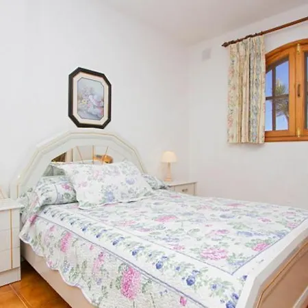 Villa Garita - 4 Bedroom - Perfect For Larger Groups - Sleeps 12 - Great Pool Area Playa Blanca (Lanzarote)