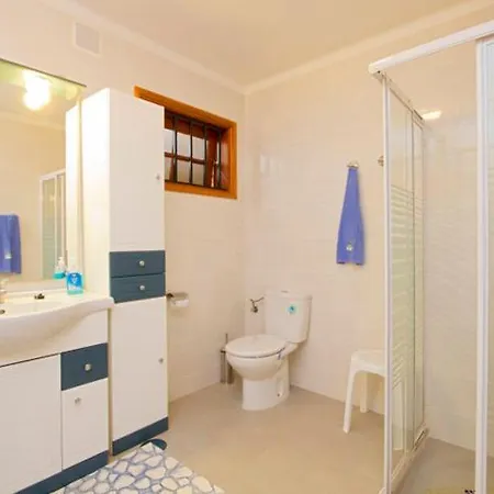 Villa Garita - 4 Bedroom - Perfect For Larger Groups - Sleeps 12 - Great Pool Area Playa Blanca (Lanzarote)