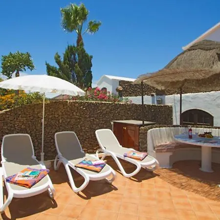 Villa Garita - 4 Bedroom - Perfect For Larger Groups - Sleeps 12 - Great Pool Area Playa Blanca (Lanzarote)