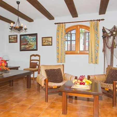 Villa Garita - 4 Bedroom - Perfect For Larger Groups - Sleeps 12 - Great Pool Area Playa Blanca (Lanzarote)