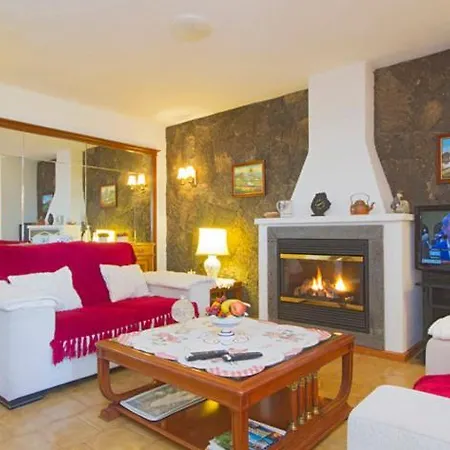 Garita - 4 Bedroom - Perfect For Larger Groups - Sleeps 12 - Great Pool Area Villa